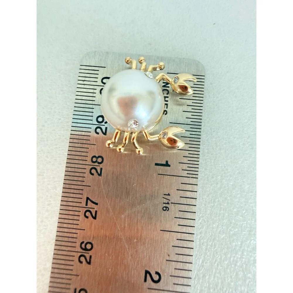 Gold Tone Pearl Crab Magnetic Brooch Scarf Clip Fridge Magnet Rhinestone